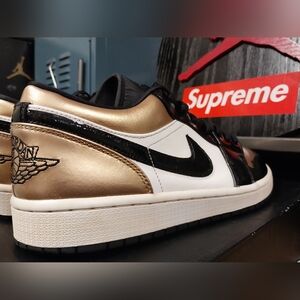 Retro Jordan 1 Low Gold Toe Patent Leather Size 10